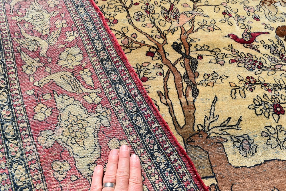 Antique Isfahan prayer rug 215x140cm View X