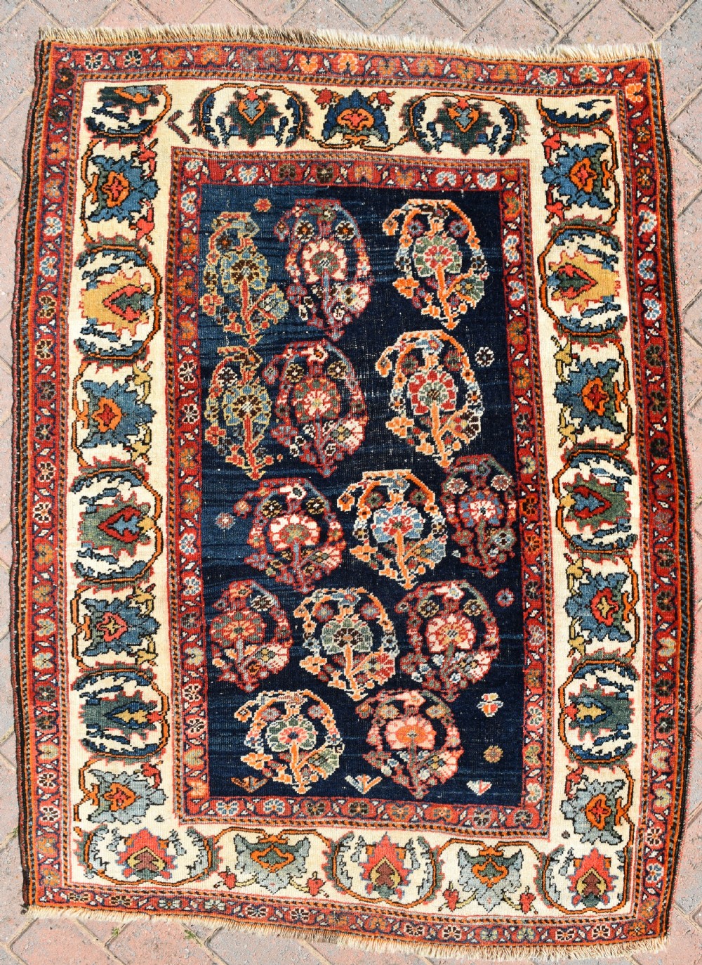 Antique Qasgai small rug 128x94 cm