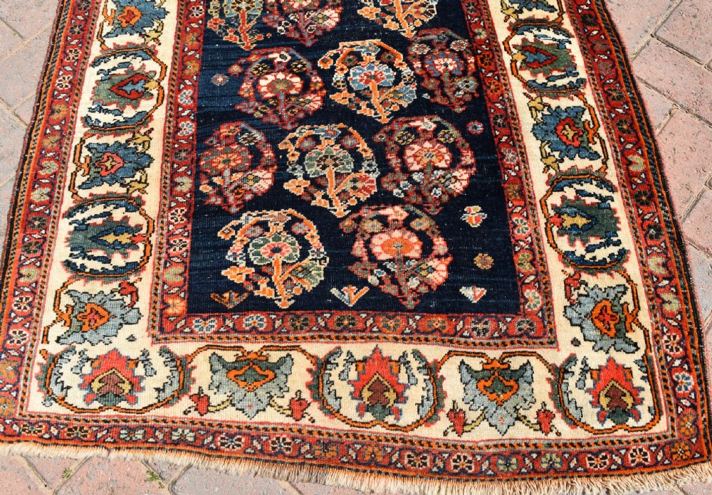Antique Qasgai small rug 128x94 cm View III