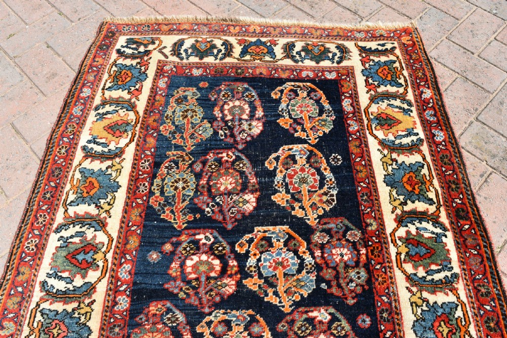 Antique Qasgai small rug 128x94 cm View IV