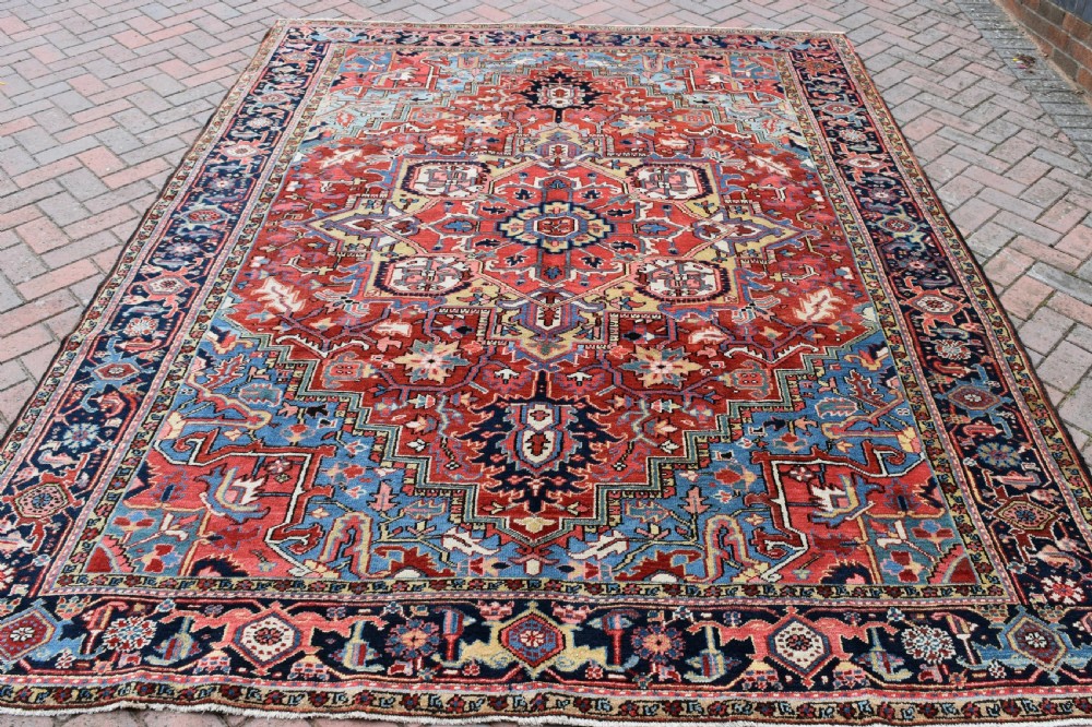 Antique Heriz small carpet 300x233 cm View IV