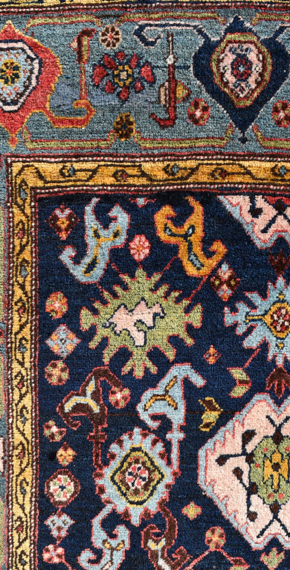 Antique Bijar rug 203x126cm View II