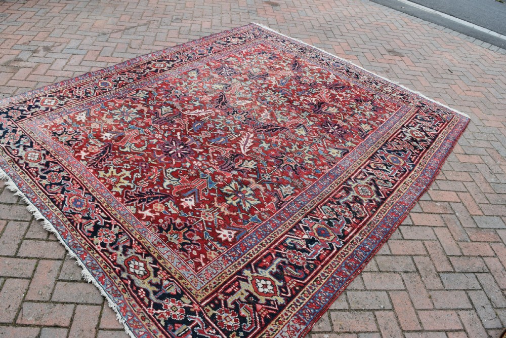 Old Heriz carpet 298x232cm View II
