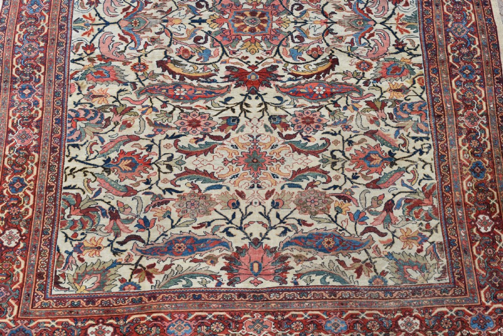 Fine antique Mahal room size carpet on ivory ground.440x324cm View VI