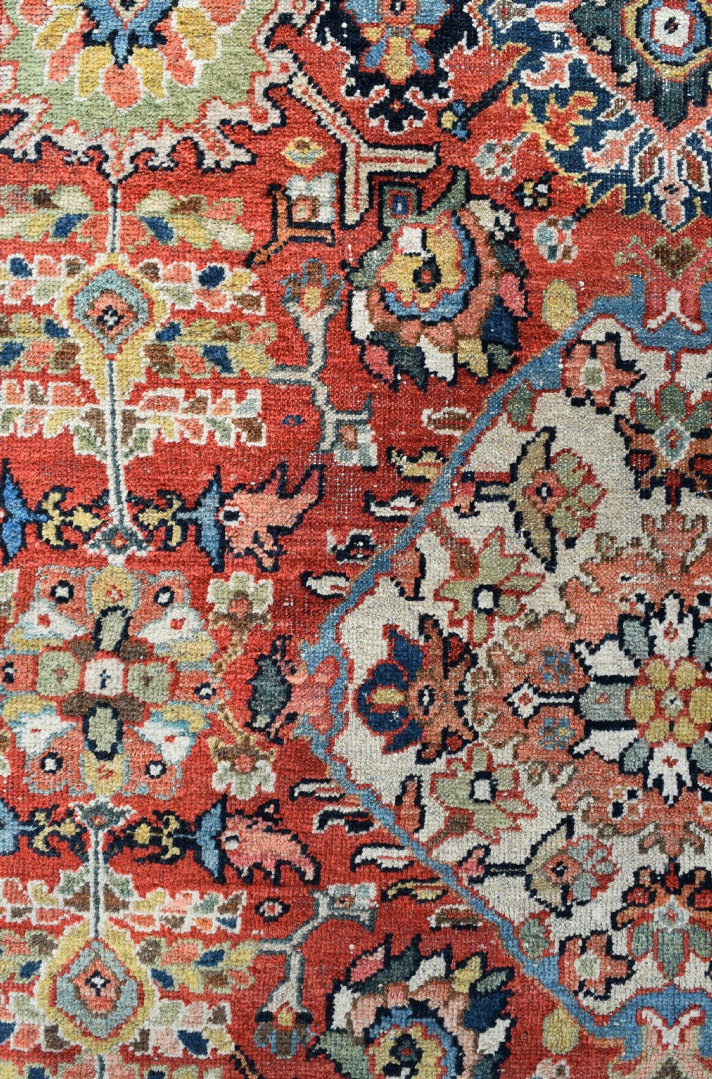 Old Mahal small carpet 313 x 200 cm View II