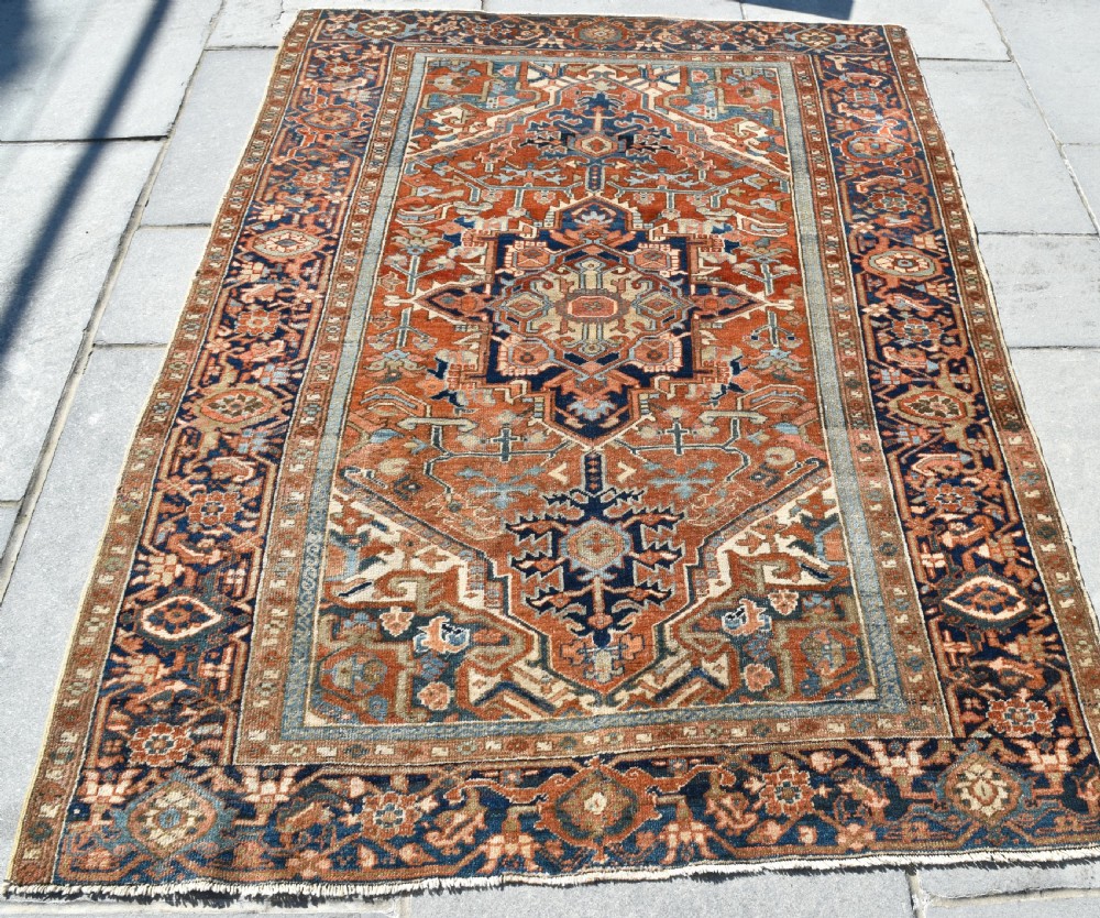 Antique Heriz rug 197x143cm View VI