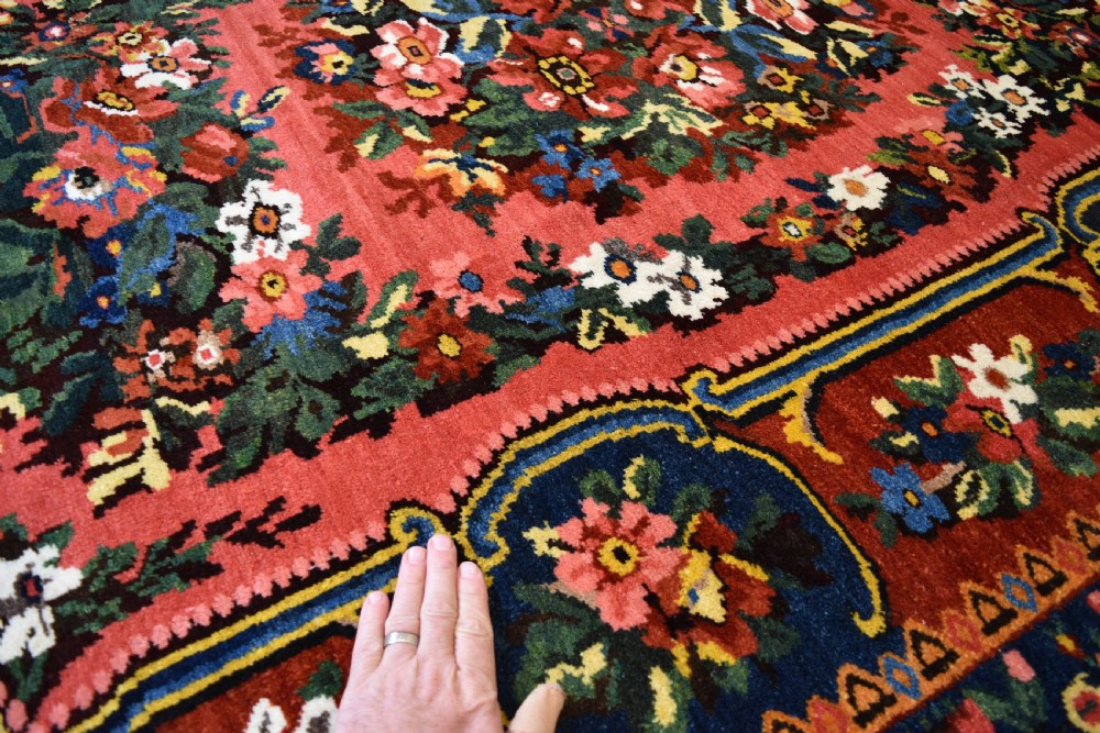Fine Old Baktiari rug 195x151cm View V