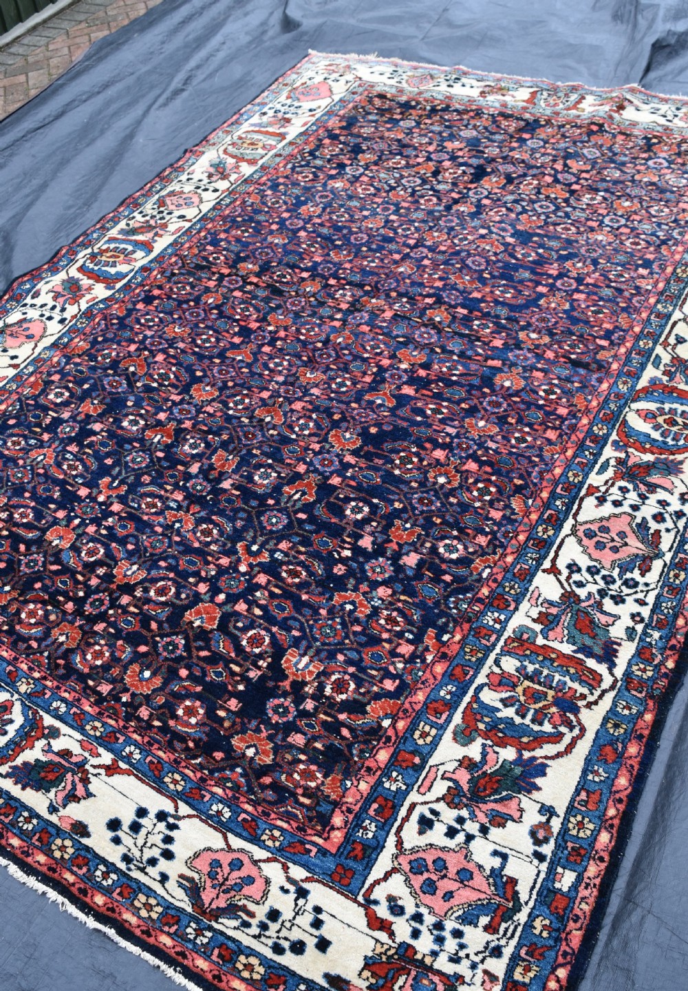 An unusual Hamadan village carpet 299x208 cm View IV