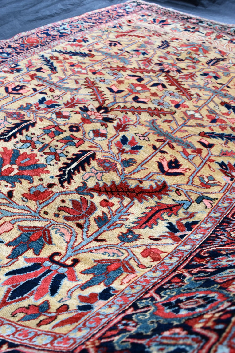 Antique Small format Heriz carpet 293x187cm View VII