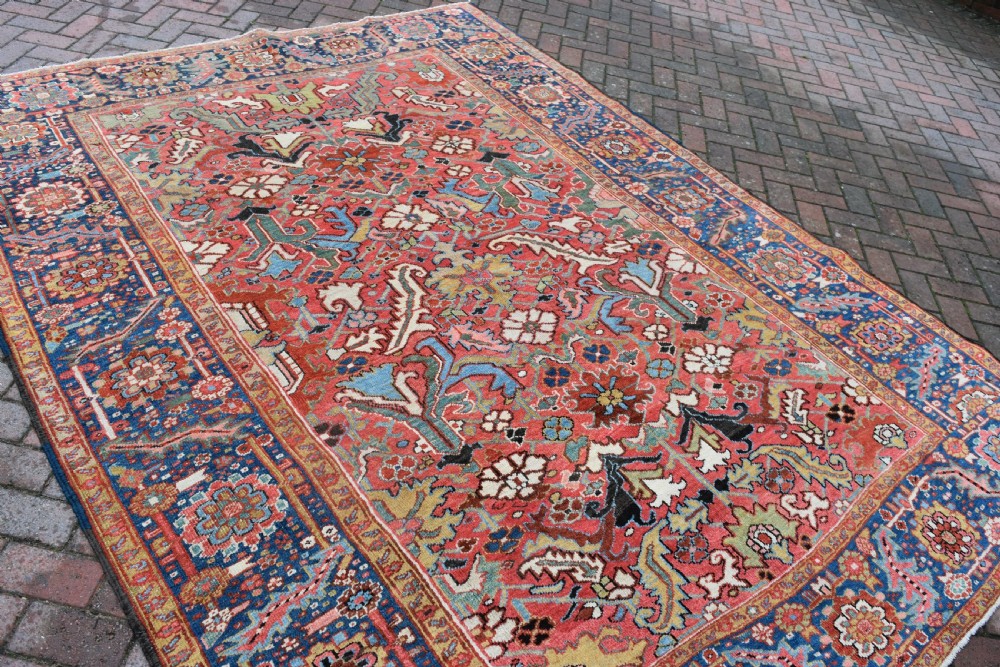 Antique Heriz carpet 293x224cm View III