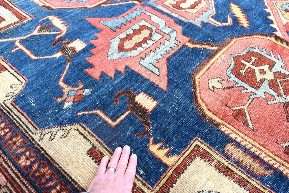 Fine antique Serapi carpet 388x297 cm View III