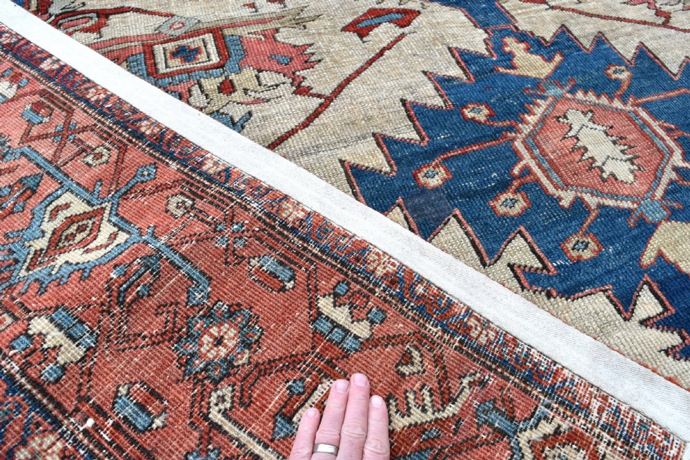 Fine antique Serapi carpet 388x297 cm View IV