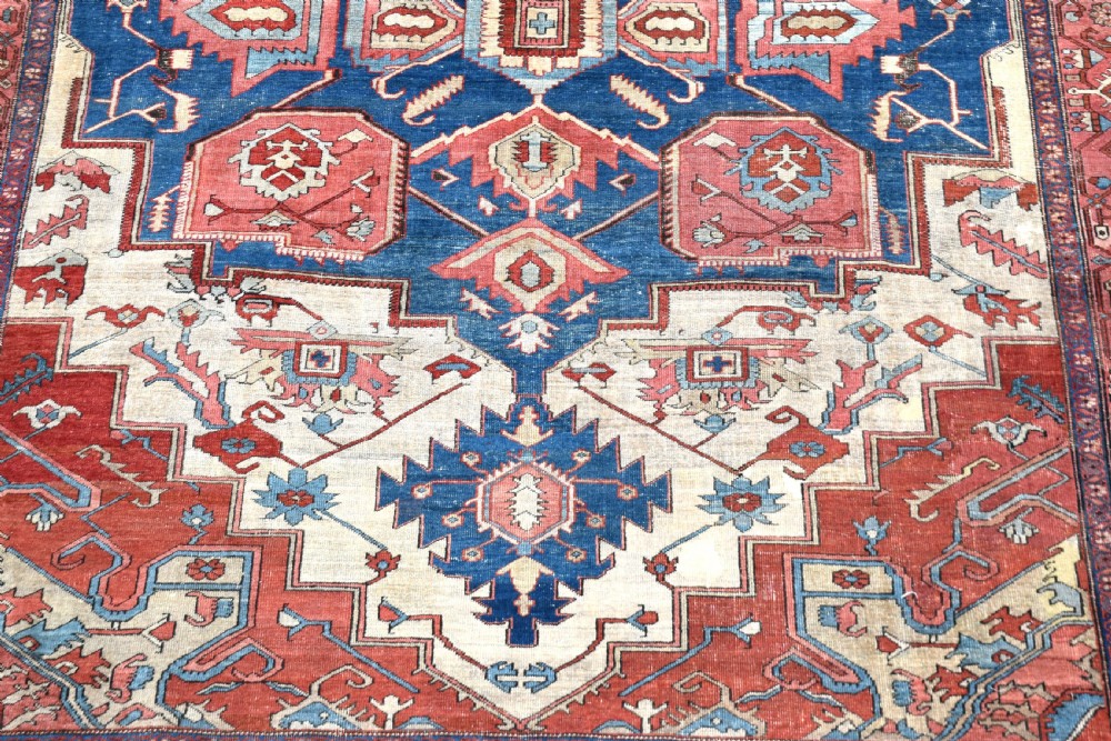 Fine antique Serapi carpet 388x297 cm View VIII