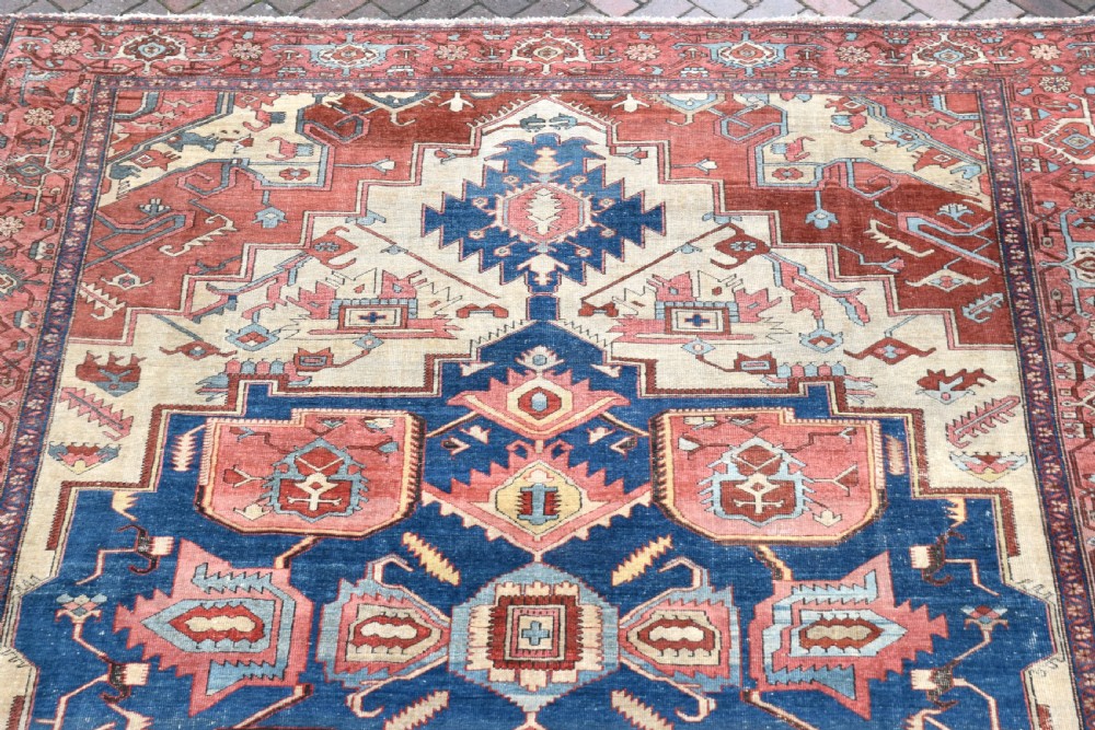 Fine antique Serapi carpet 388x297 cm View IX