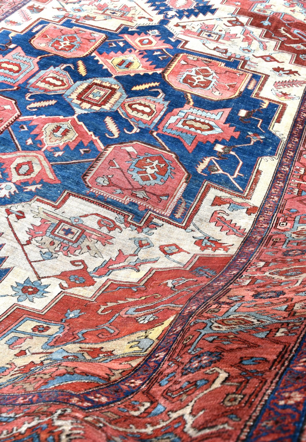 Fine antique Serapi carpet 388x297 cm View XI
