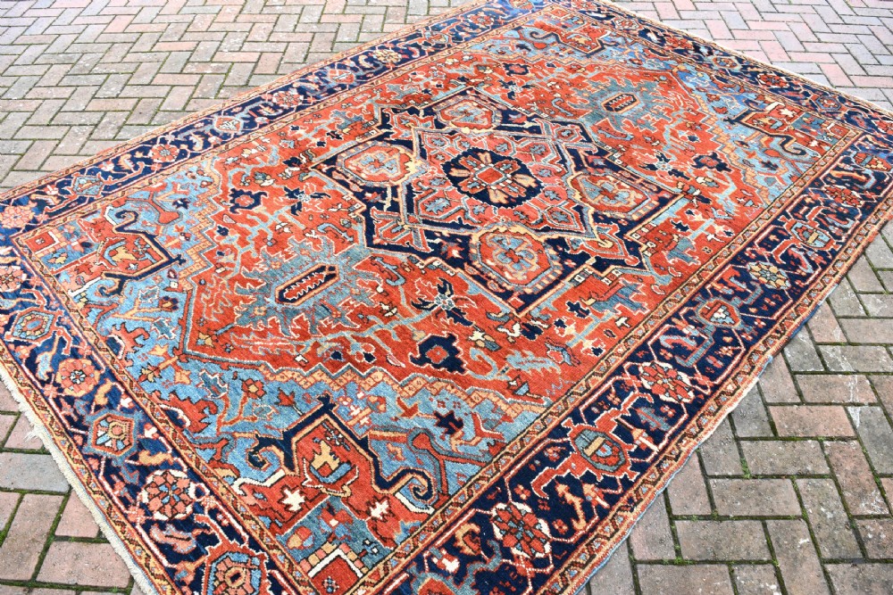 Antique Heriz carpet in excellent original condition 298x212 cm View V