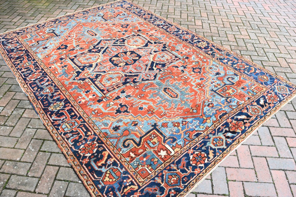 Antique Heriz carpet in excellent original condition 298x212 cm View VII
