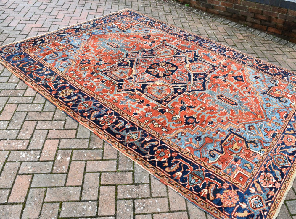 Antique Heriz carpet in excellent original condition 298x212 cm View VIII