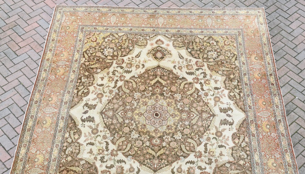 Fine antique Tabriz carpet 362x285 View III