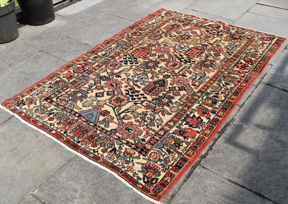 Antique Baktiari rug Circa 1920 200x140cm View II