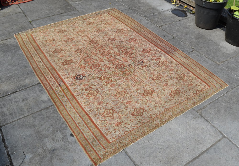 A very fine antique Senneh kilim 192x130cm View VI