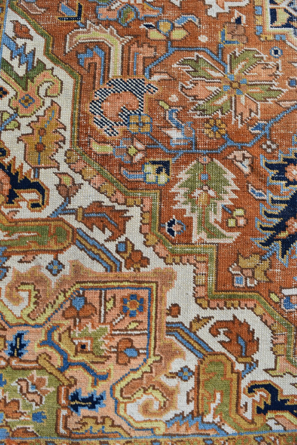 Old Heriz Carpet 346x244 CM View III