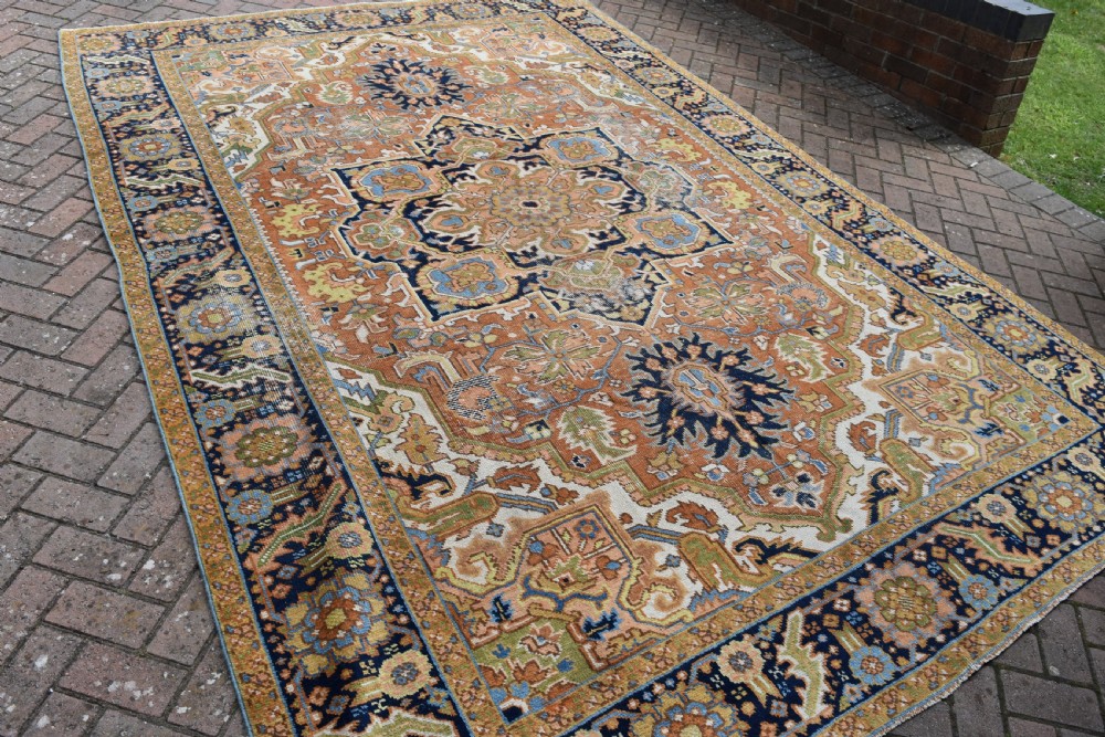 Old Heriz Carpet 346x244 CM View IV