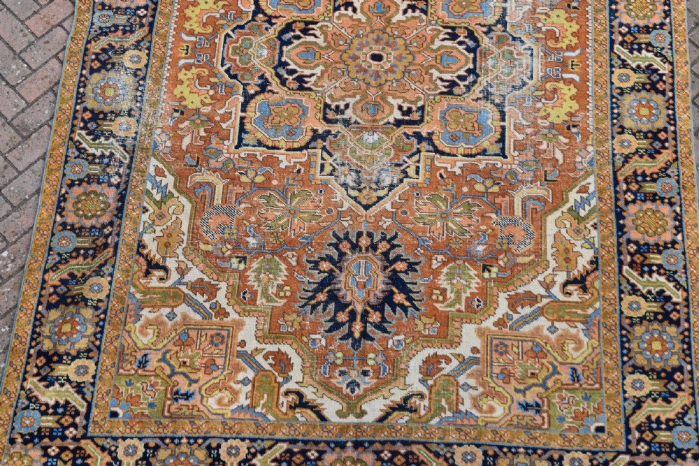 Old Heriz Carpet 346x244 CM View V
