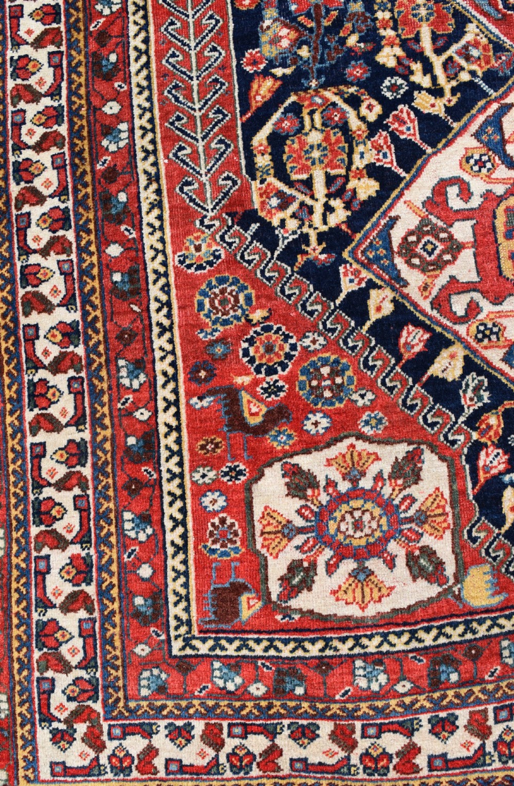 Fine antique Qasgai tribal rug 172x115 CM View III