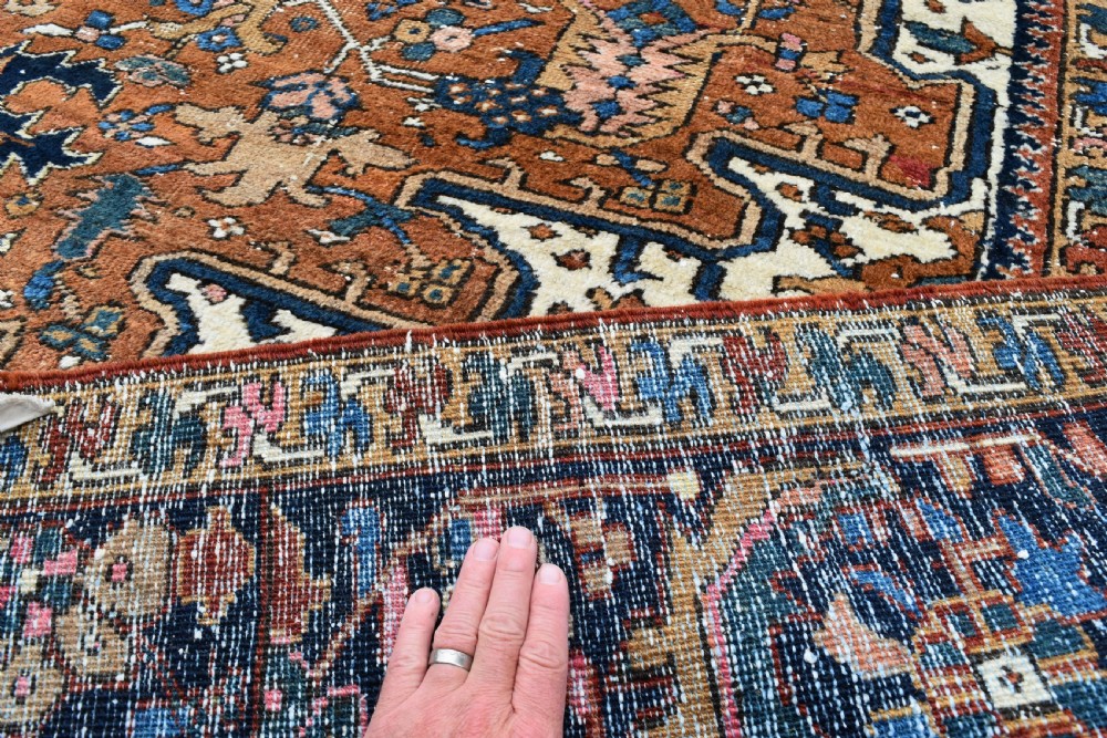 Old Heriz Medallion room size carpet 338x241cm View III