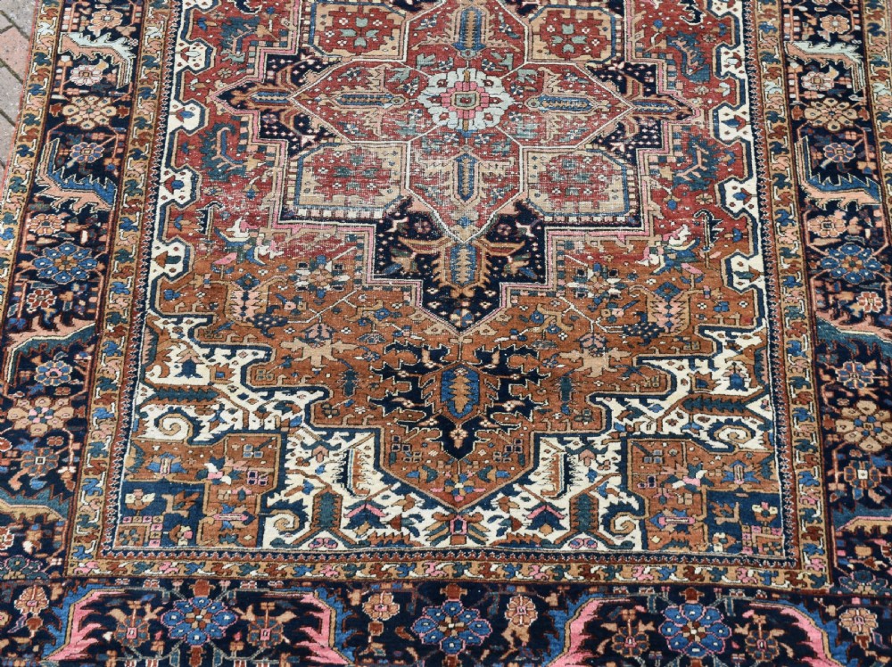 Old Heriz Medallion room size carpet 338x241cm View IV