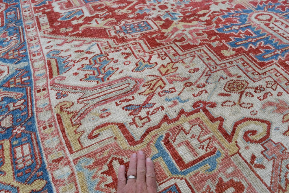 Old Room size Heriz carpet  335x214cm View IV