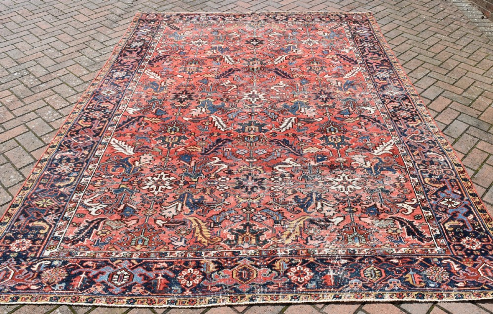 Old Persian Heriz roomsize carpet 297x221 CM