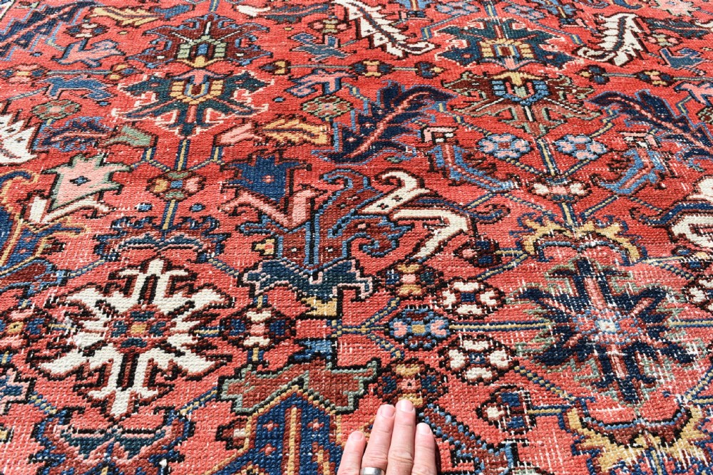 Old Persian Heriz roomsize carpet 297x221 CM View IV