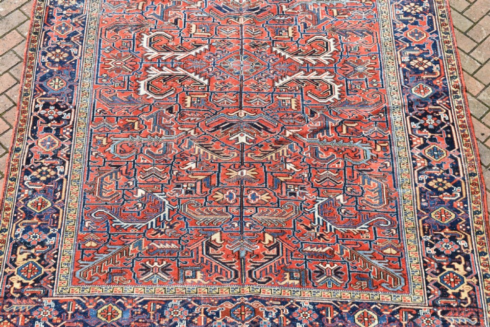 An Old Persian roomsize Heriz carpet 307x221 cm View VIII