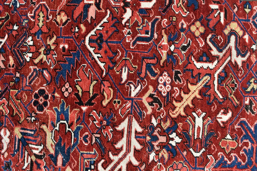 Old roomsize Heriz carpet with allover design 314x236 cm View II