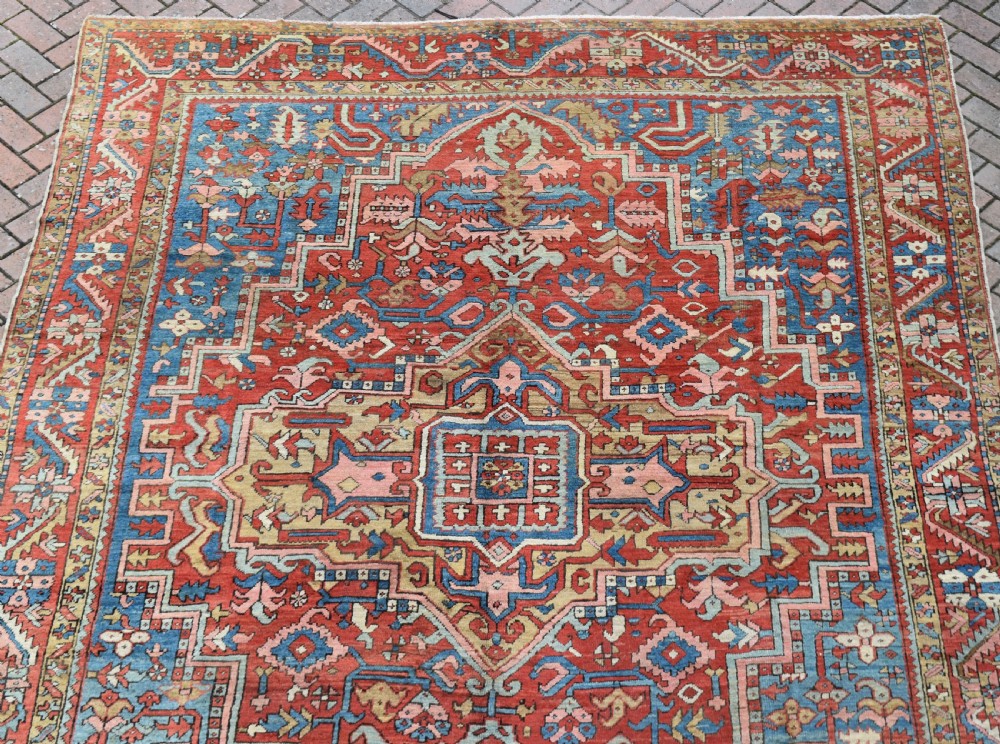 Good antique Heriz roomsize carpet 346x260 cm View III