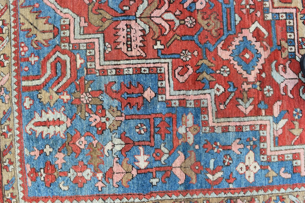 Good antique Heriz roomsize carpet 346x260 cm View VIII