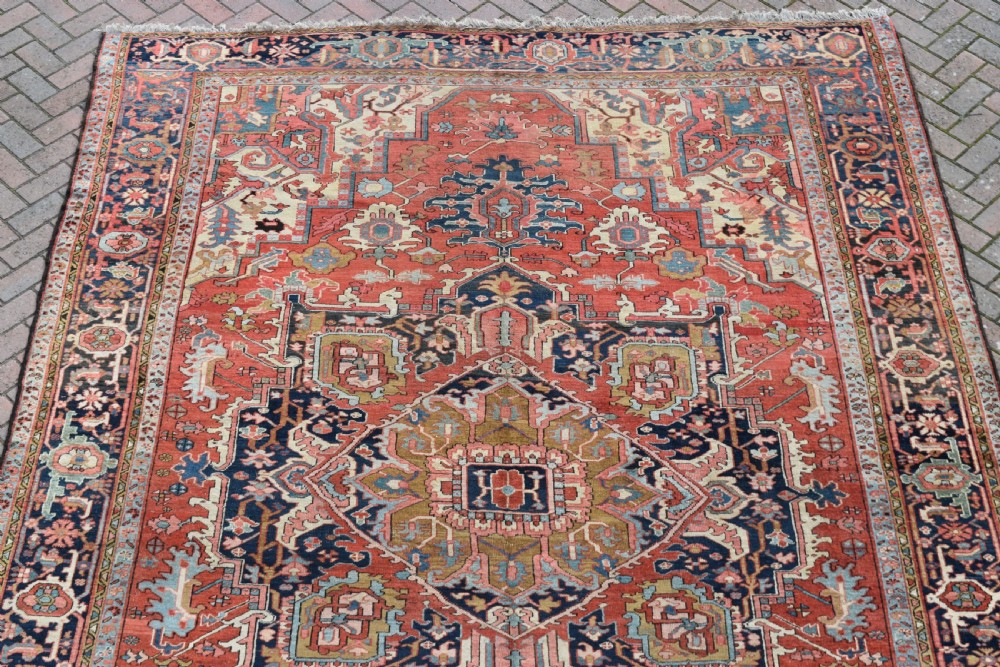 Good antique Heriz carpet 390x297cm View V