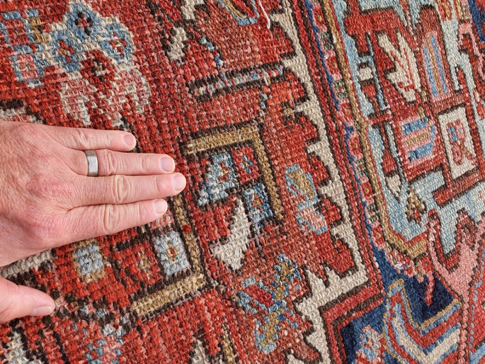 Antique Heriz carpet 361x 254cm View III