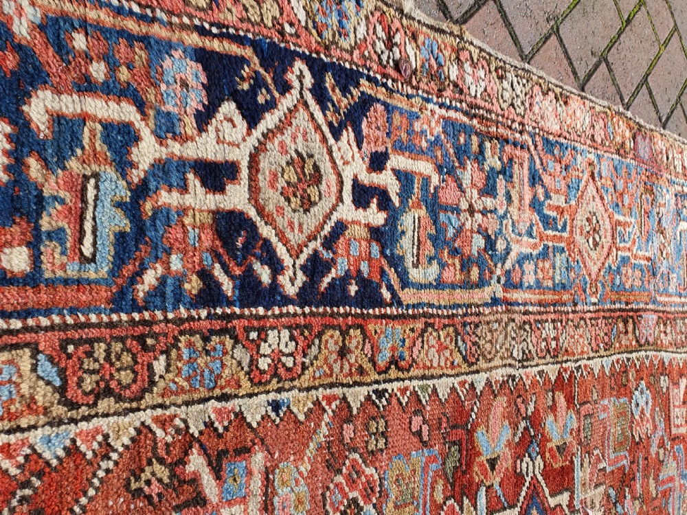 Antique Heriz carpet 361x 254cm View IV