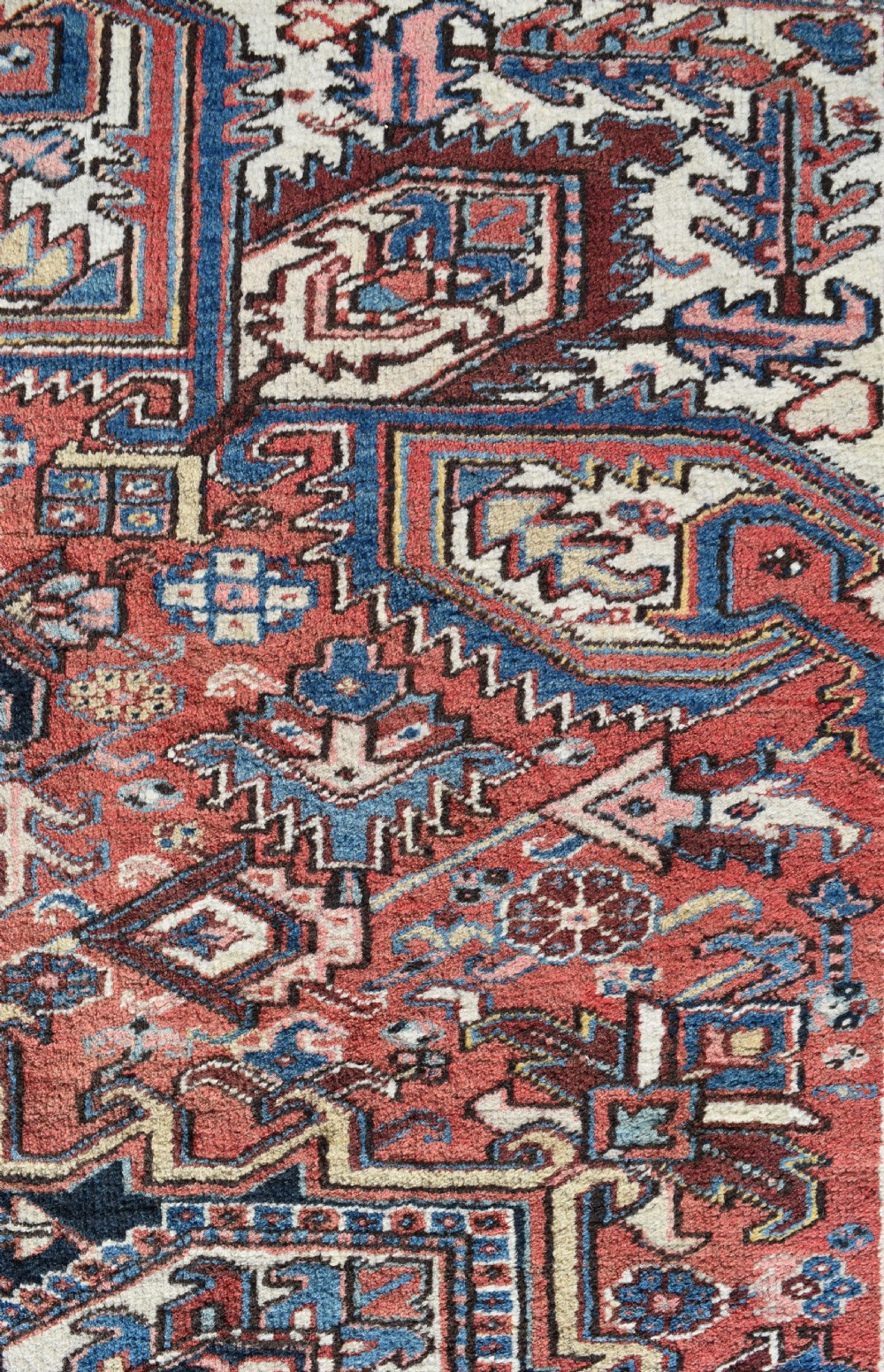 Old Heriz carpet 315x258 cm View II
