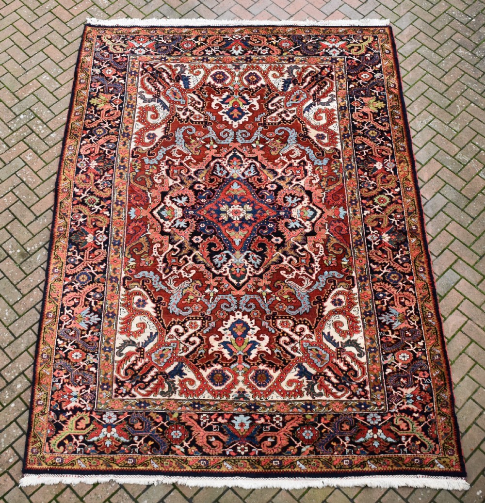 Old Heriz roomsize carpet 340x240 cm View VI
