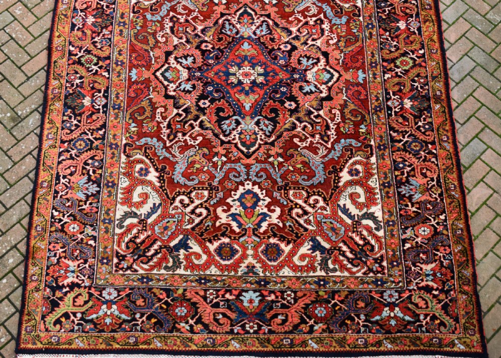 Old Heriz roomsize carpet 340x240 cm View VII