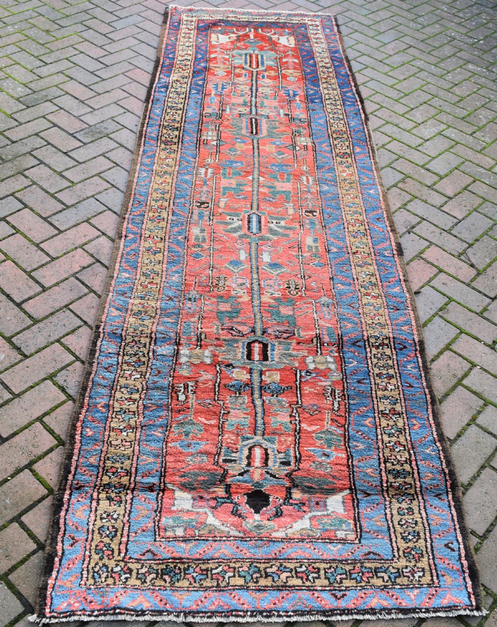 Good antique Heriz runner 330x97 cm