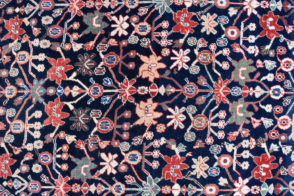Antique Qasgai tribal rug 197x134 cm View V