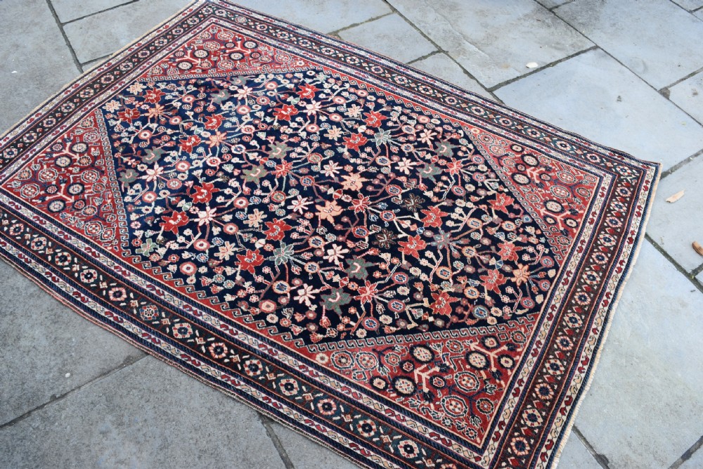 Antique Qasgai tribal rug 197x134 cm View VI