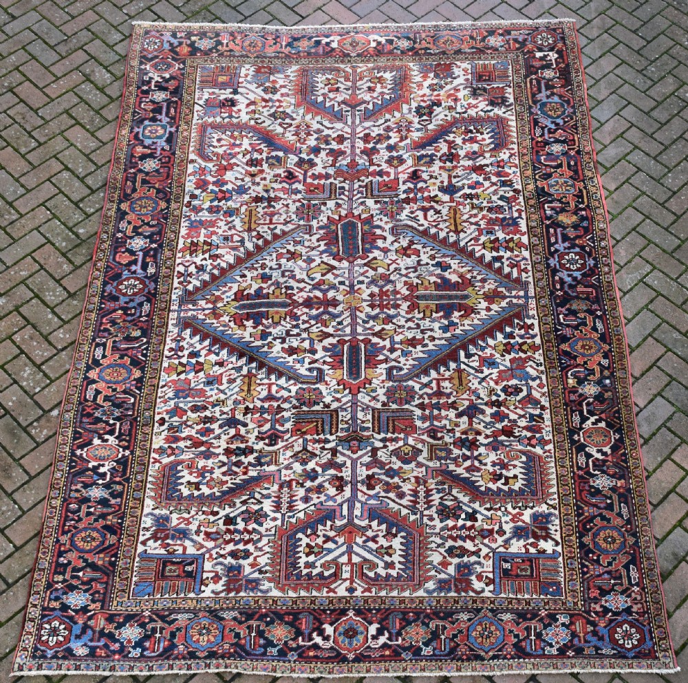 antique ivory ground Heriz carpet 326x219 cm View VI