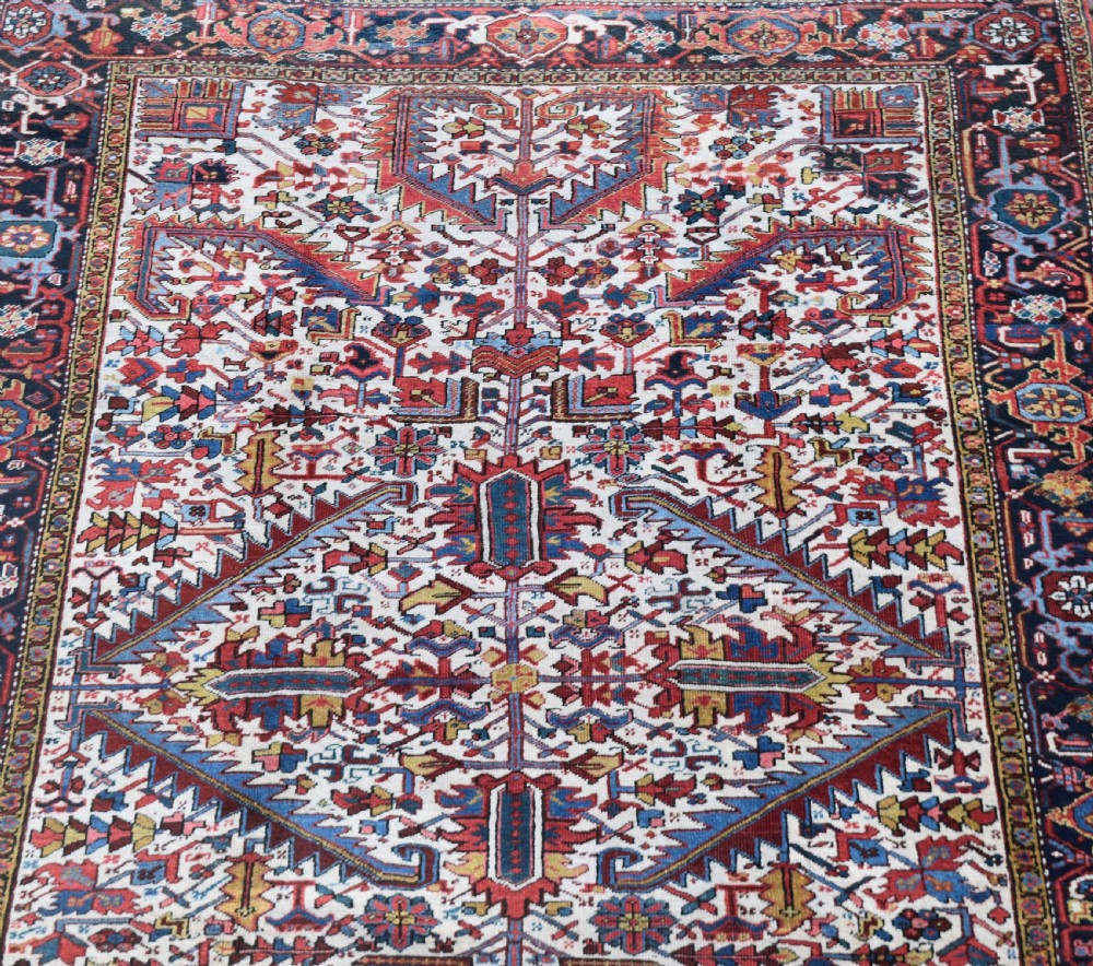 antique ivory ground Heriz carpet 326x219 cm View VIII