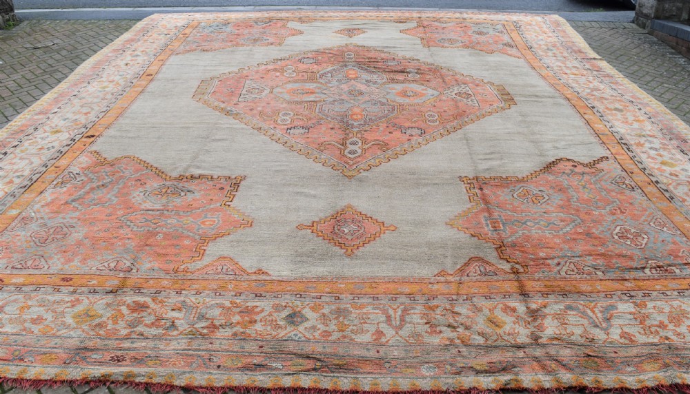 massive antique Ushak carpet 597x525 cm